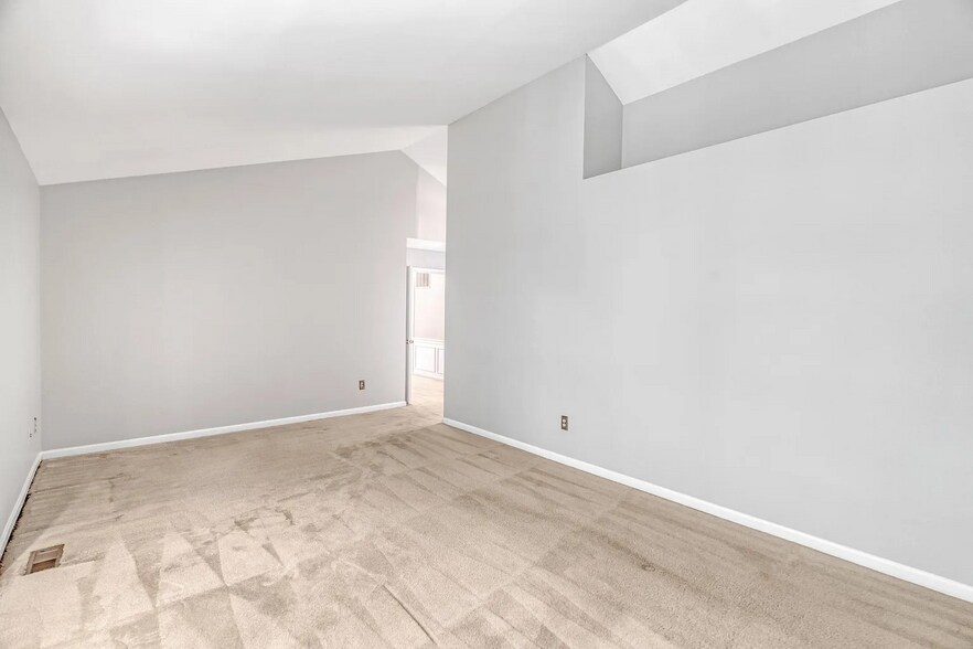 Building Photo - 11896 Fawn Ridge Ln