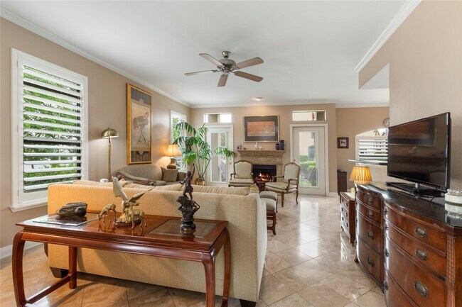 Building Photo - 457 Mariners Dr