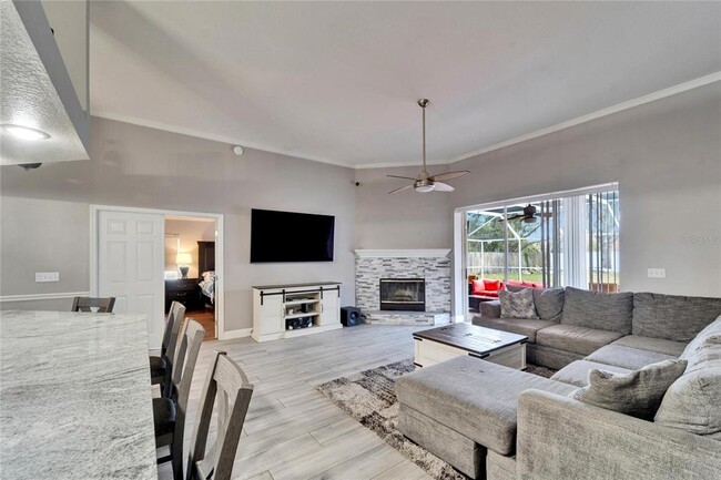 Building Photo - 18507 Country Crest Pl