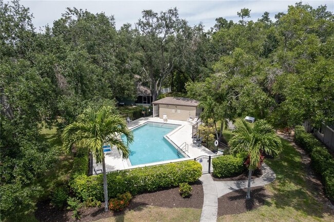 Building Photo - 6908 Arbor Oaks Cir