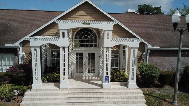 Building Photo - 5500 Devonbriar Way