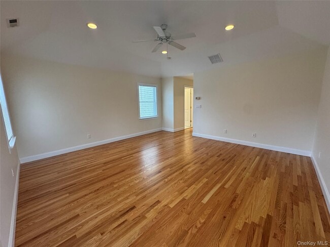 Building Photo - 45 Fisher Ave