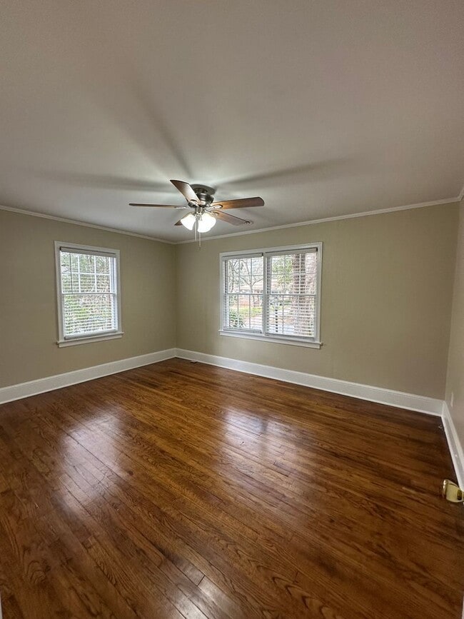 Building Photo - Normaltown Home Move-in ready