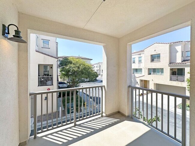 Building Photo - 1250 Paseo Sea Grass