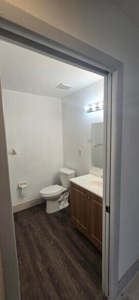 Building Photo - 5161 NW 11th Ln