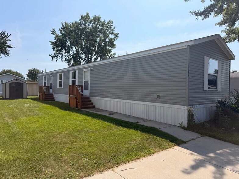 Building Photo - 52184 Norfolk Ln
