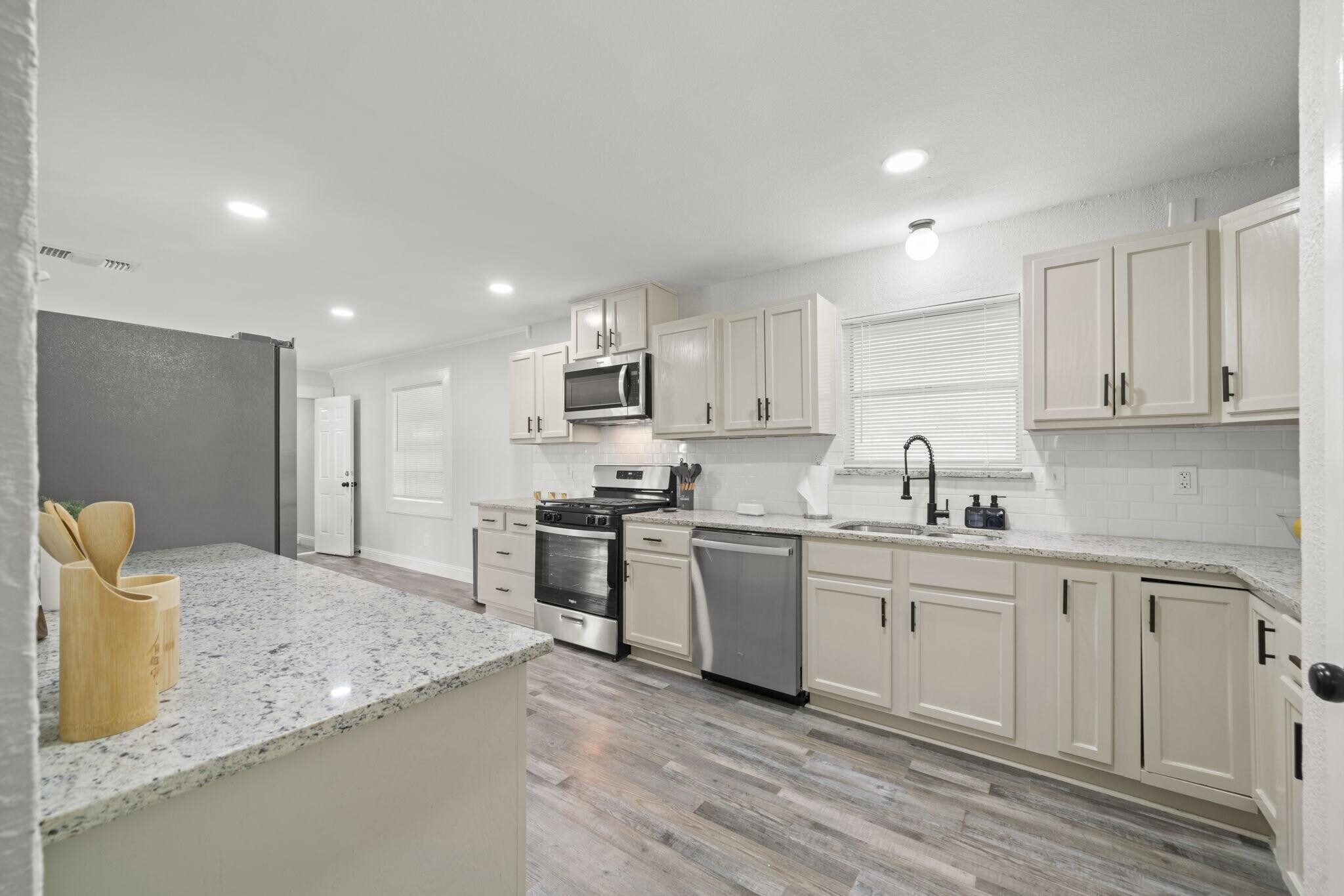 Building Photo - 125 Gramley St