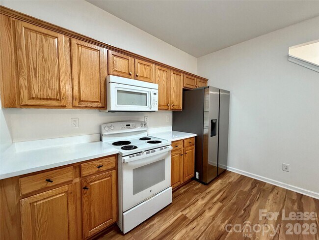 Building Photo - 4058 Glenlea Commons Dr
