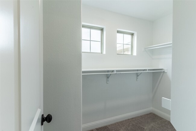 Building Photo - 6814 Topaz Dr