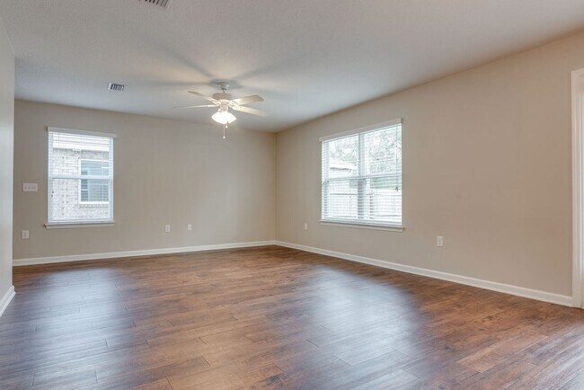 Building Photo - Beautiful 4-Bedroom Home - Wynfield Subdiv...