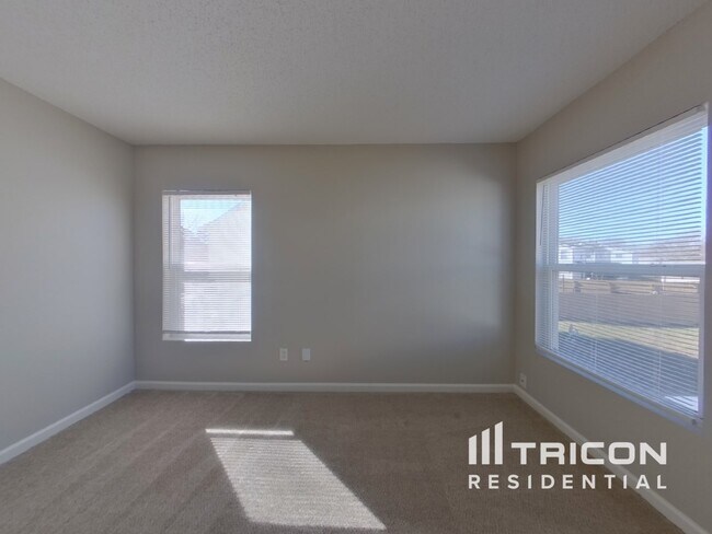 Building Photo - 4421 Stone Mountain Dr