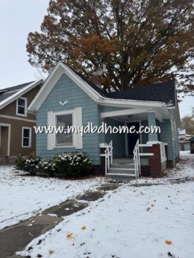 Primary Photo - 1916 High St