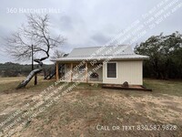 Building Photo - **NOW AVAILABLE** Gorgeous 3 Bedroom 2 Bat...