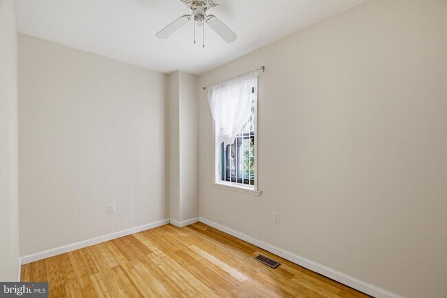 Building Photo - 1610 Willington St