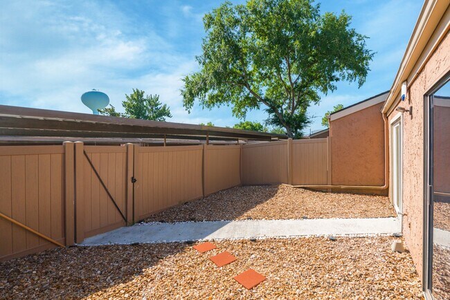 Primary Photo - 2445 Briarwest Blvd