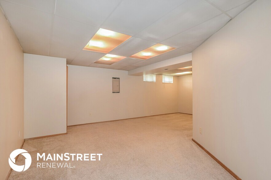 Building Photo - 2224 Beam Pl