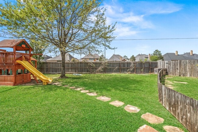 Building Photo - 2818 Red Maple Dr