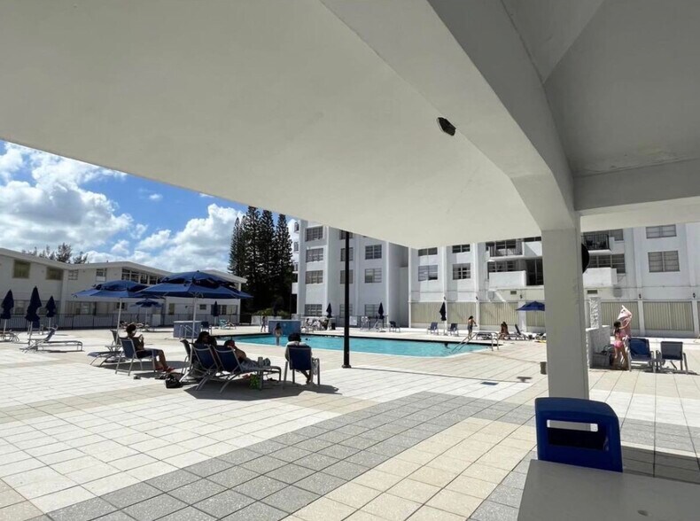 Building Photo - 2780 NE 183rd St