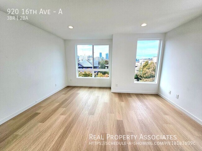 Building Photo - 920 16th Ave