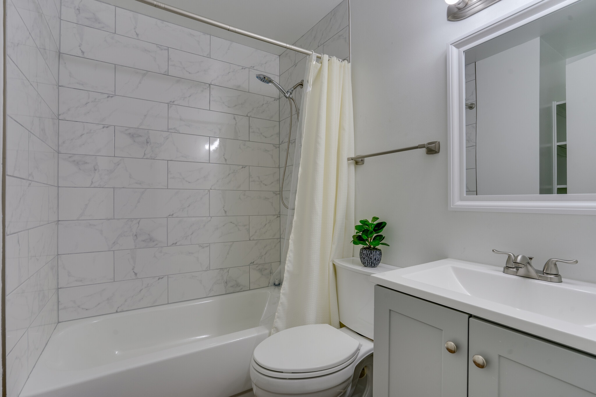 Shared Bathroom - 8056 Central Park Dr