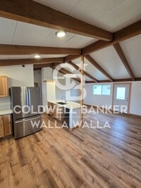 Building Photo - Wal2022/2036