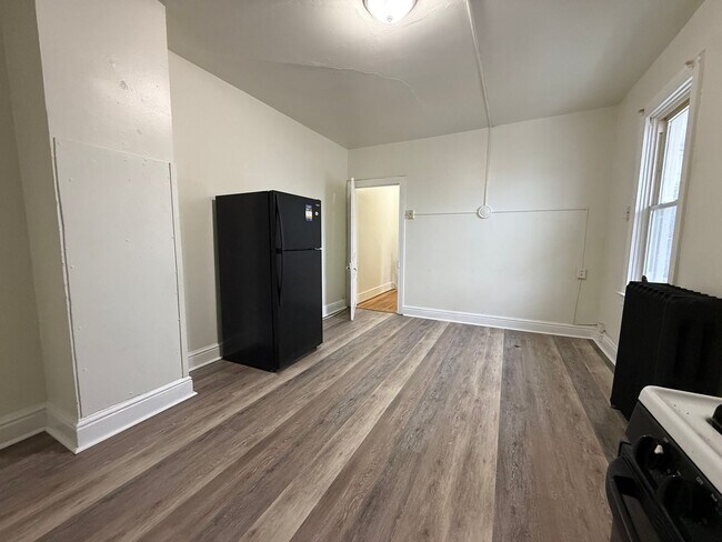 Building Photo - 274 Jefferson Ave