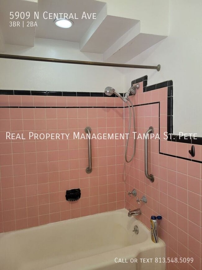 Building Photo - 5909 N Central Ave