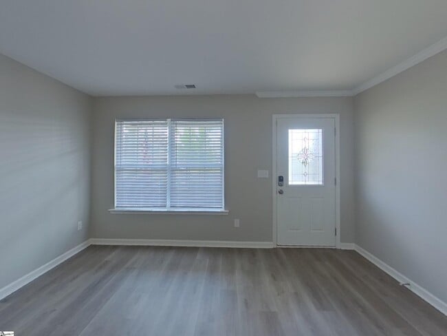 Building Photo - 117 Prairie Wolf Run