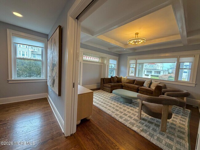 Building Photo - 125 Cedar Ave