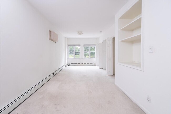 Building Photo - 115 Wolfs Ln