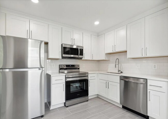 Building Photo - 5522 Lanham Way
