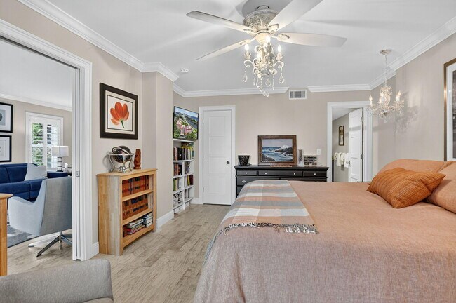 Building Photo - 1099 S Ocean Blvd