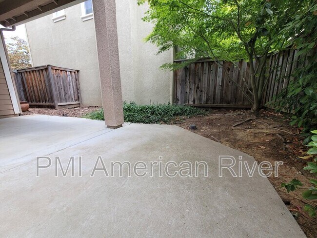 Building Photo - 8491 Crystal Walk Cir
