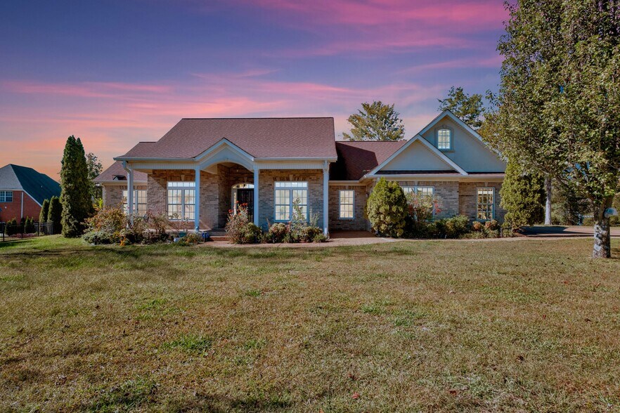 Building Photo - 614 Greene Dr