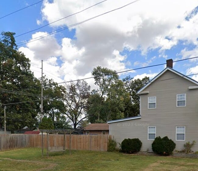 Building Photo - 507 E Water St