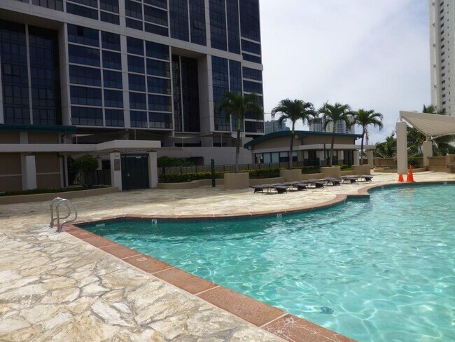 Building Photo - Keola Lai Condo - 2 bedrooms, 2 baths, 2 parking - Avail now!