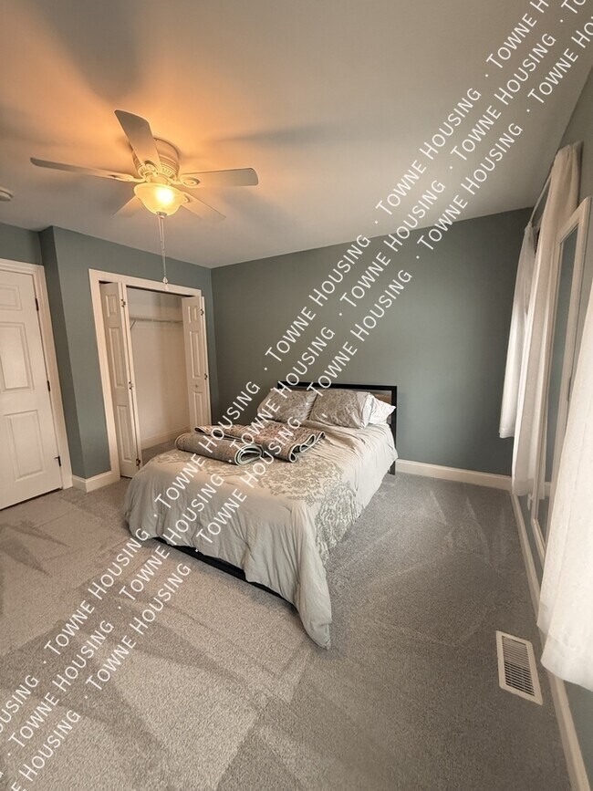 Building Photo - 13573 Schang Rd