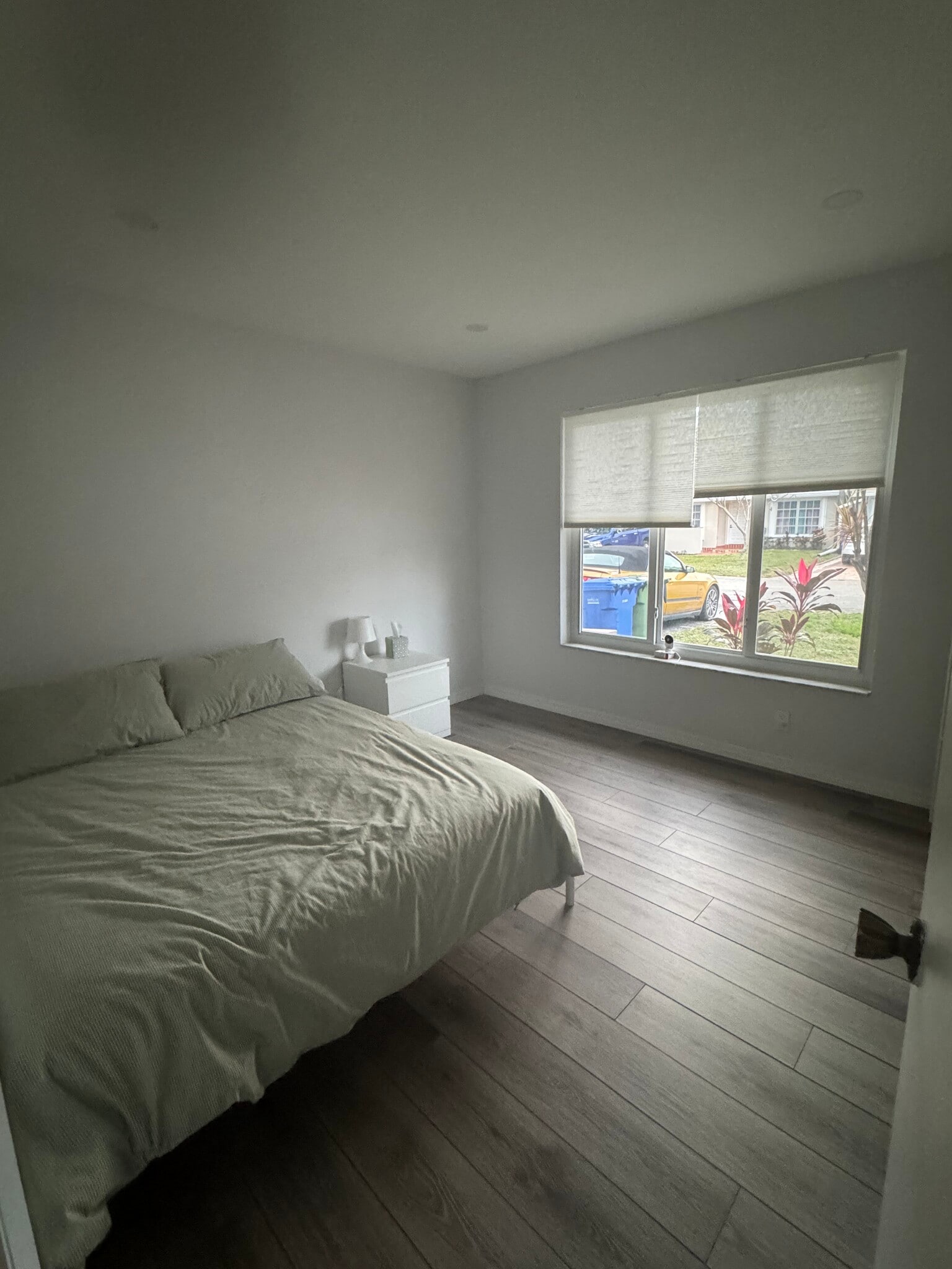 Building Photo - 5482 Lakewood Cir S