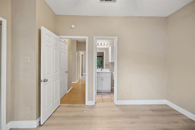 Building Photo - 2706 Salado St