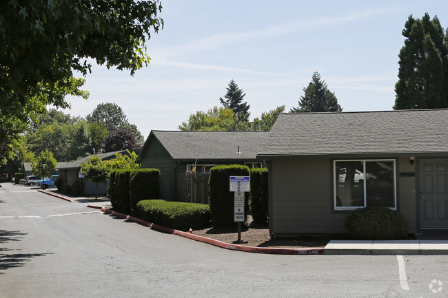 Building Photo - Seneca Terrace