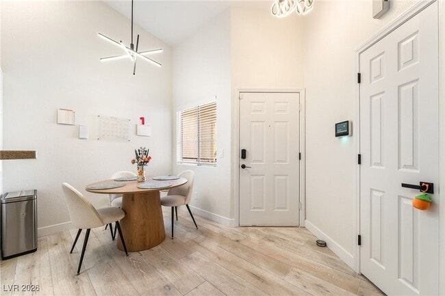 Building Photo - 3320 S Fort Apache Rd