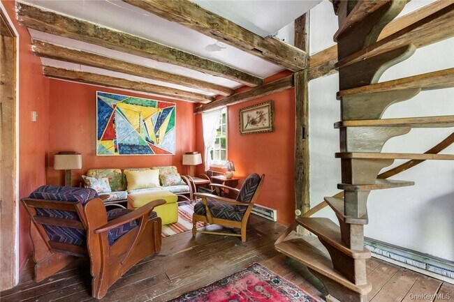 Building Photo - 31 Kittredge Dr