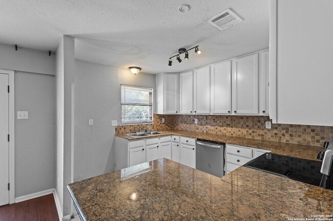 Building Photo - 107 Sabyan Dr