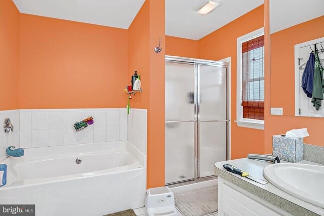 Building Photo - 201 Sunbrook Dr