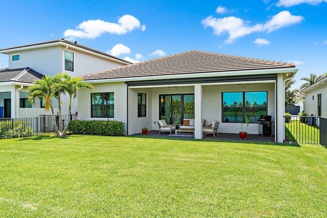 Building Photo - 15883 Key Biscayne Ln