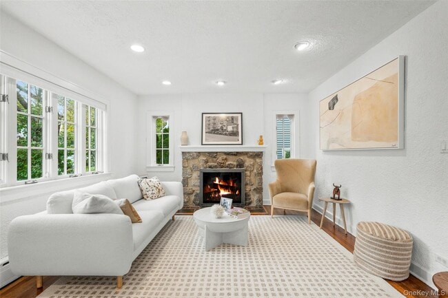 Building Photo - 39 Hillcrest Ave