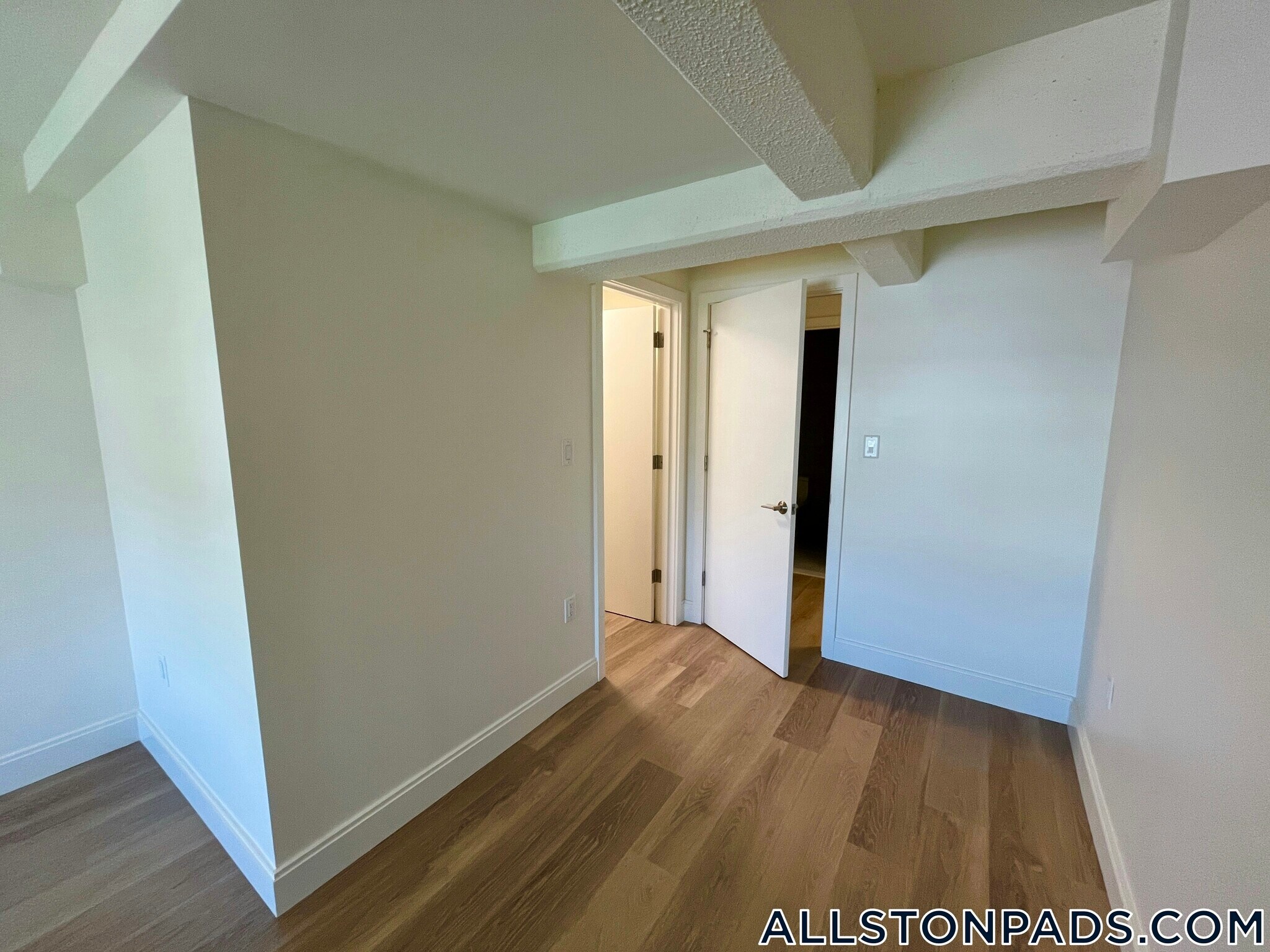 Building Photo - 1079 Commonwealth Ave