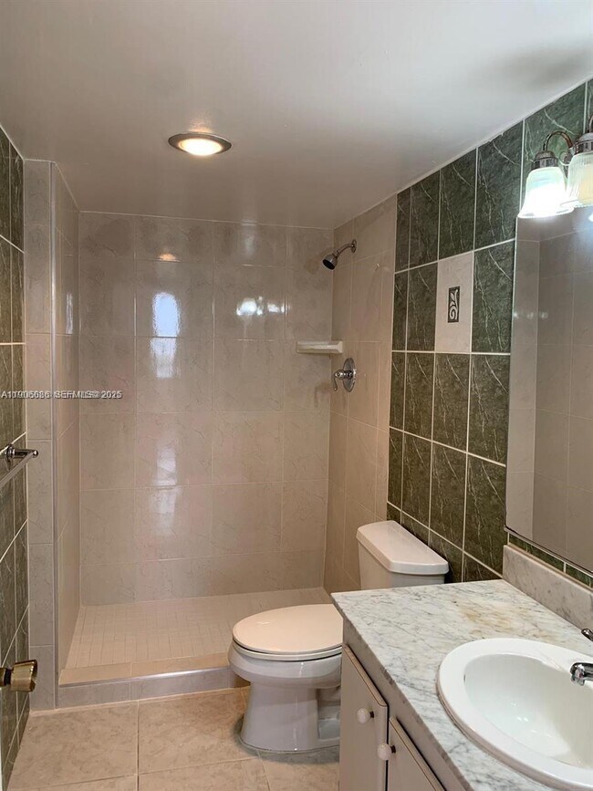 Building Photo - 1200 NE Miami Gardens Dr