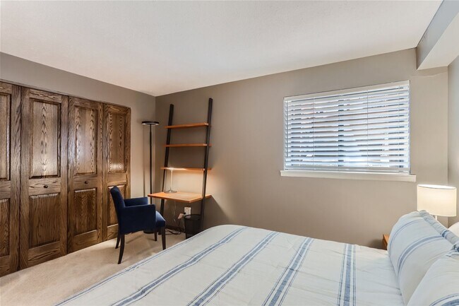 Building Photo - Cozy 2 BDR Home in Boulder with Hot Tub