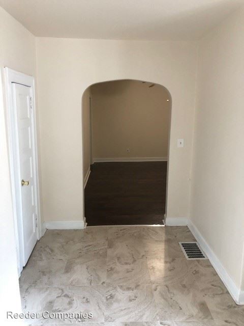 Building Photo - 5008 Baring Ave